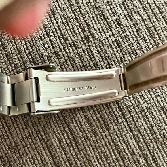 Swiss Army Watch - Picture 8 of 9